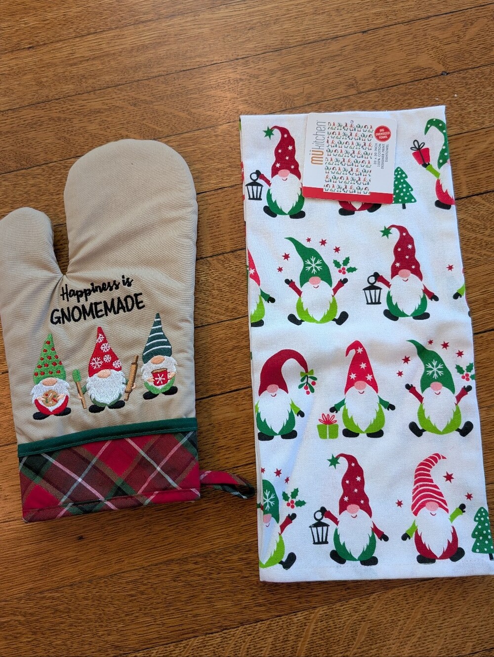 Holiday Gnome Oven Mitt and Kitchen Towel Set - Beige, Red, Green